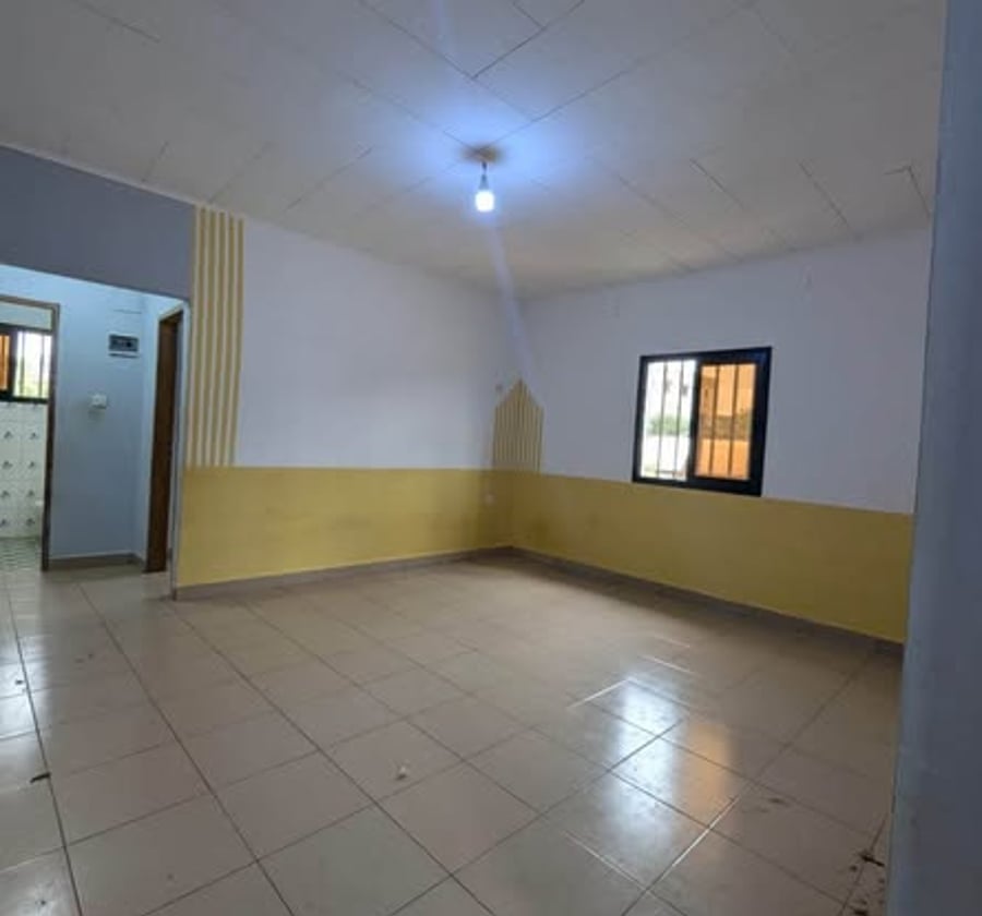 Studio moderne à Obobogo