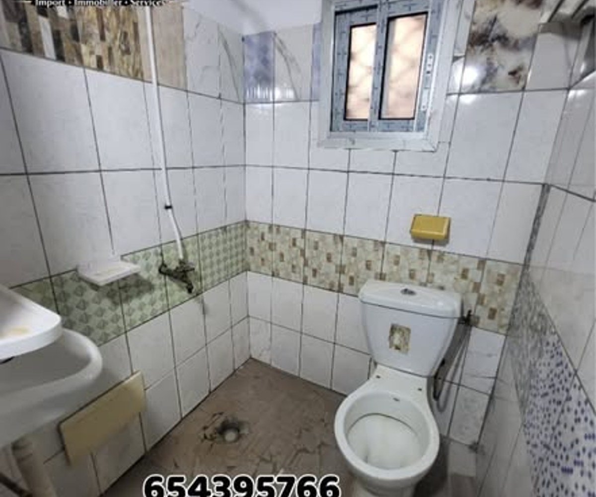 Chambre moderne à louer PK15, Douala