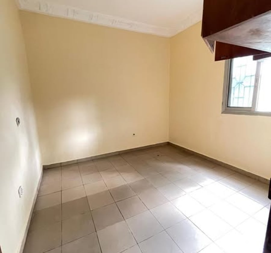 Studio moderne à louer – Etoug-Ebe, Yaoundé