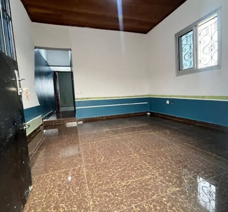 Studio moderne à PK 12