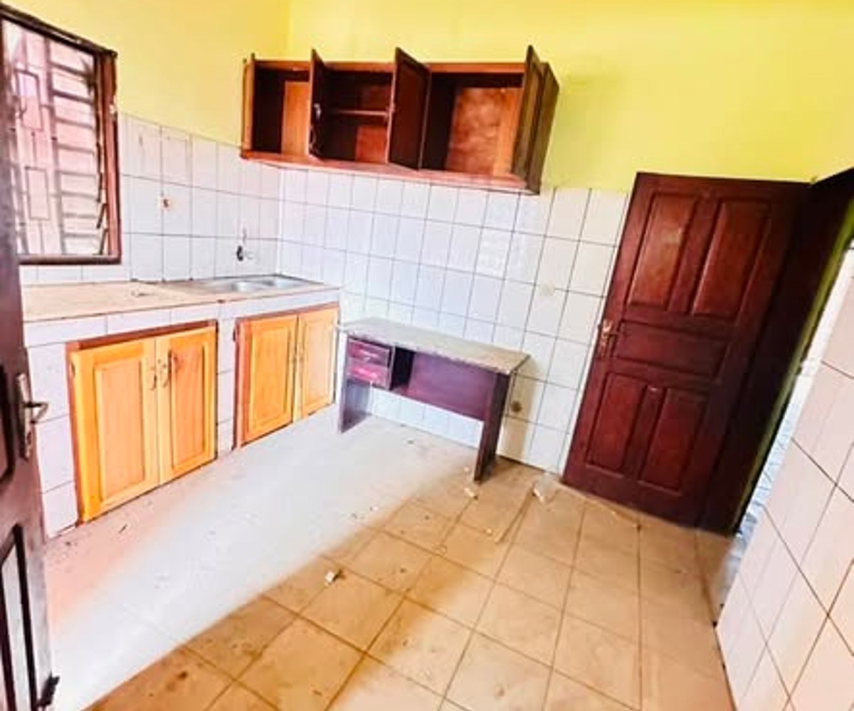 Appartement moderne à louer - Biyem-Assi Acacia, Yaoundé
