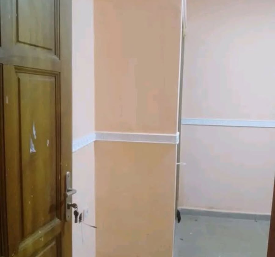 Chambre moderne à Nkoabang