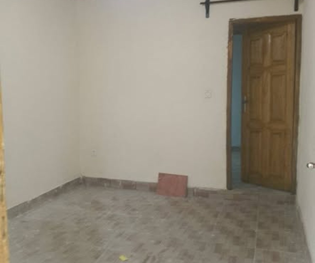 Grand studio chambre à louer - Mimboman Château