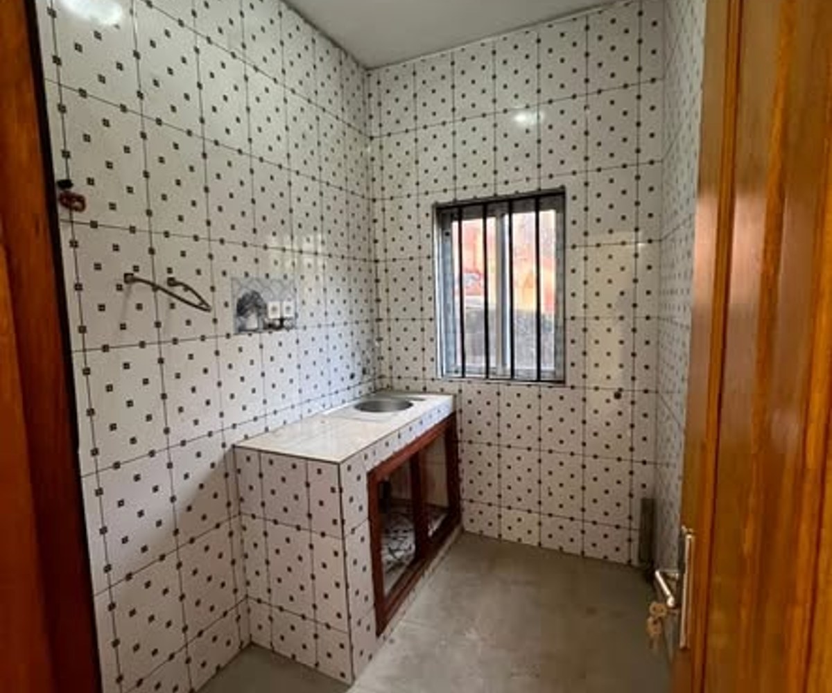 Appartement 2 chambres à louer à Etoug-Ebe