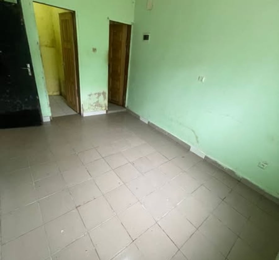 Très grande chambre moderne - Hôpital Général, Douala