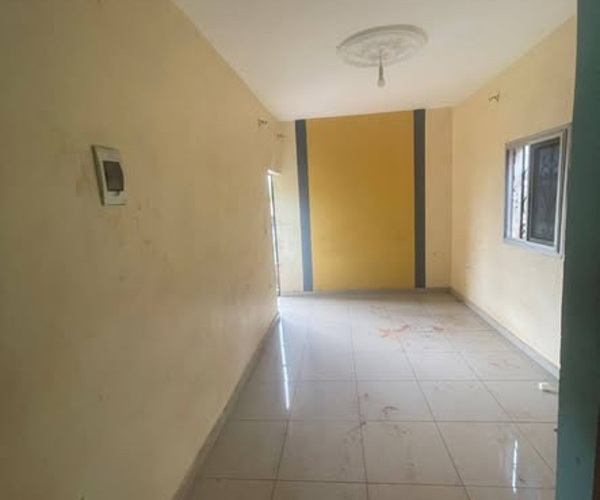 Studios et appartements à louer à Nomayos