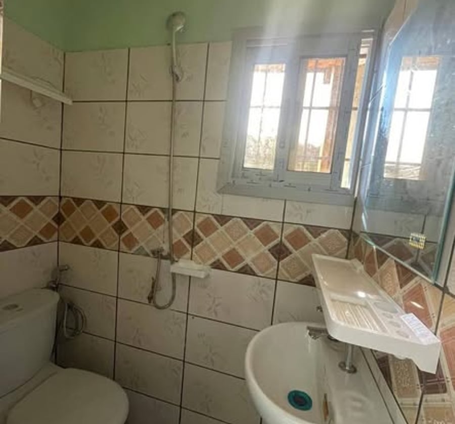 Jolie chambre moderne staffé - PK15 Douala