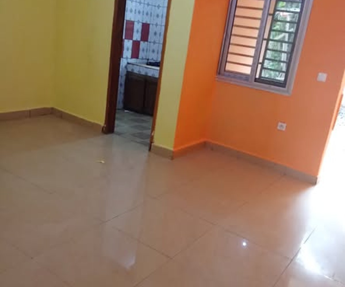 Studio moderne à Damas (essono city) - 60 000 FCFA/mois