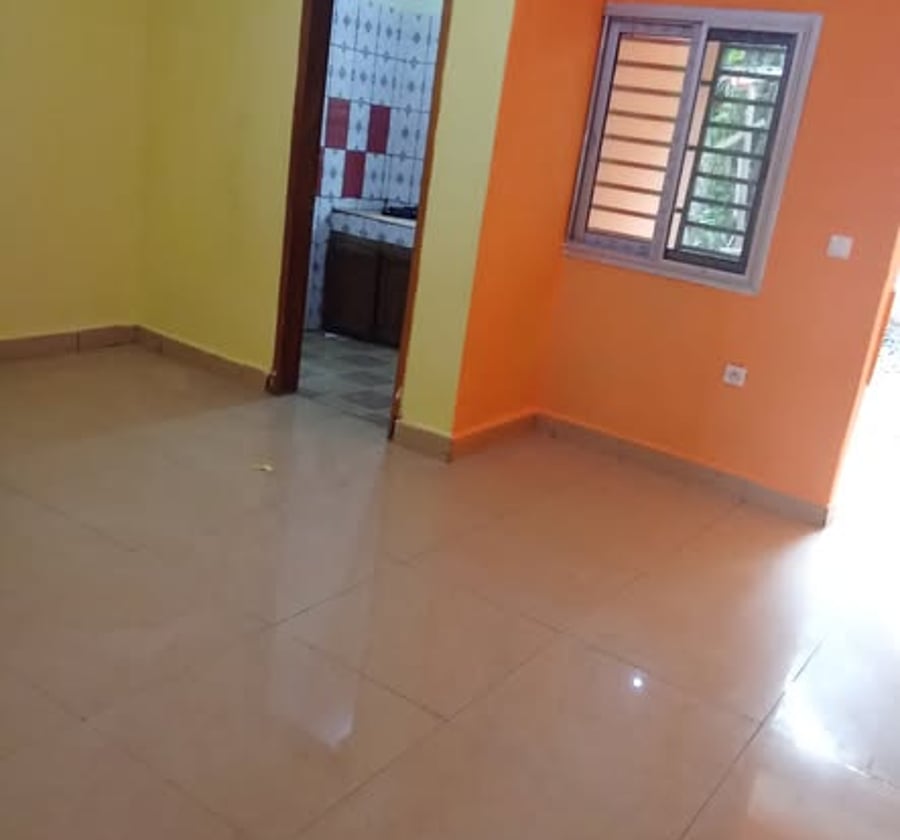 Studio moderne à Damas (essono city) - 60 000 FCFA/mois