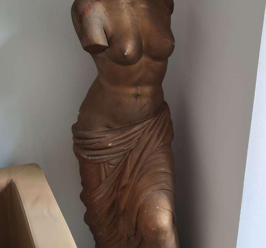 Studio  for rent in Biyem-Assi, Yaoundé : FCFA 15000