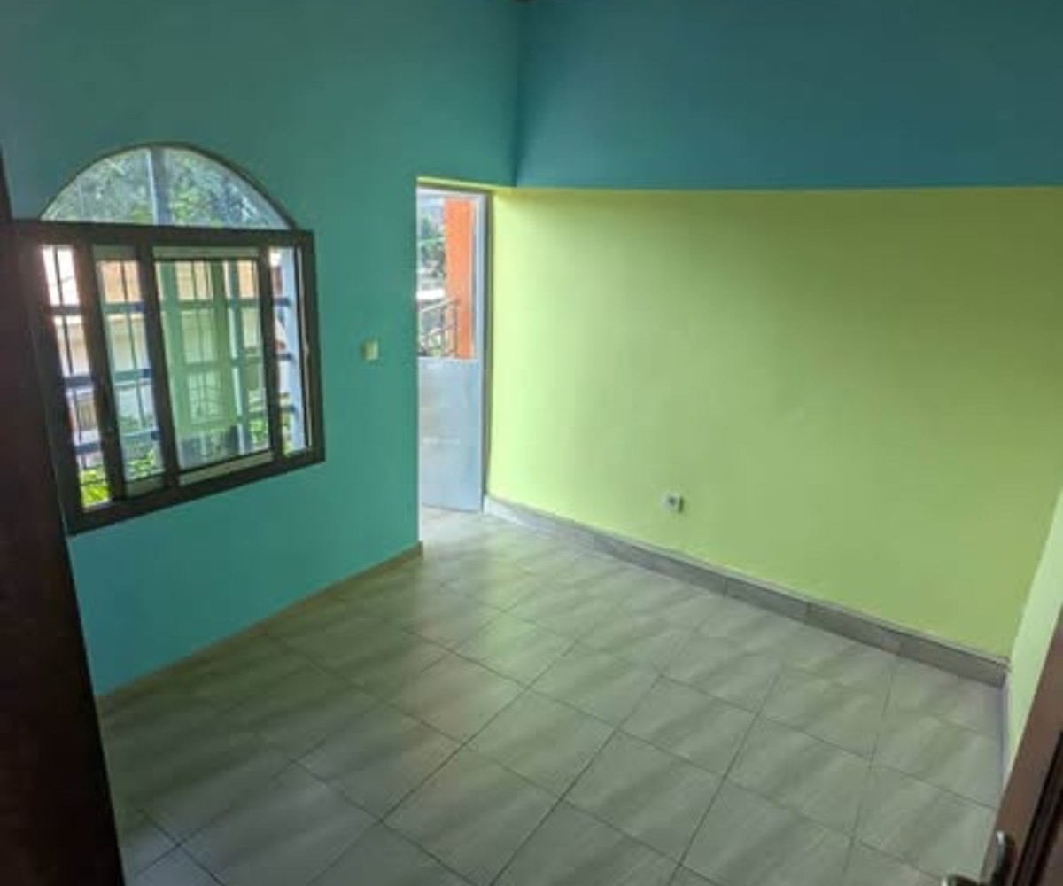 Studio moderne nouvellement construit – Ngousso