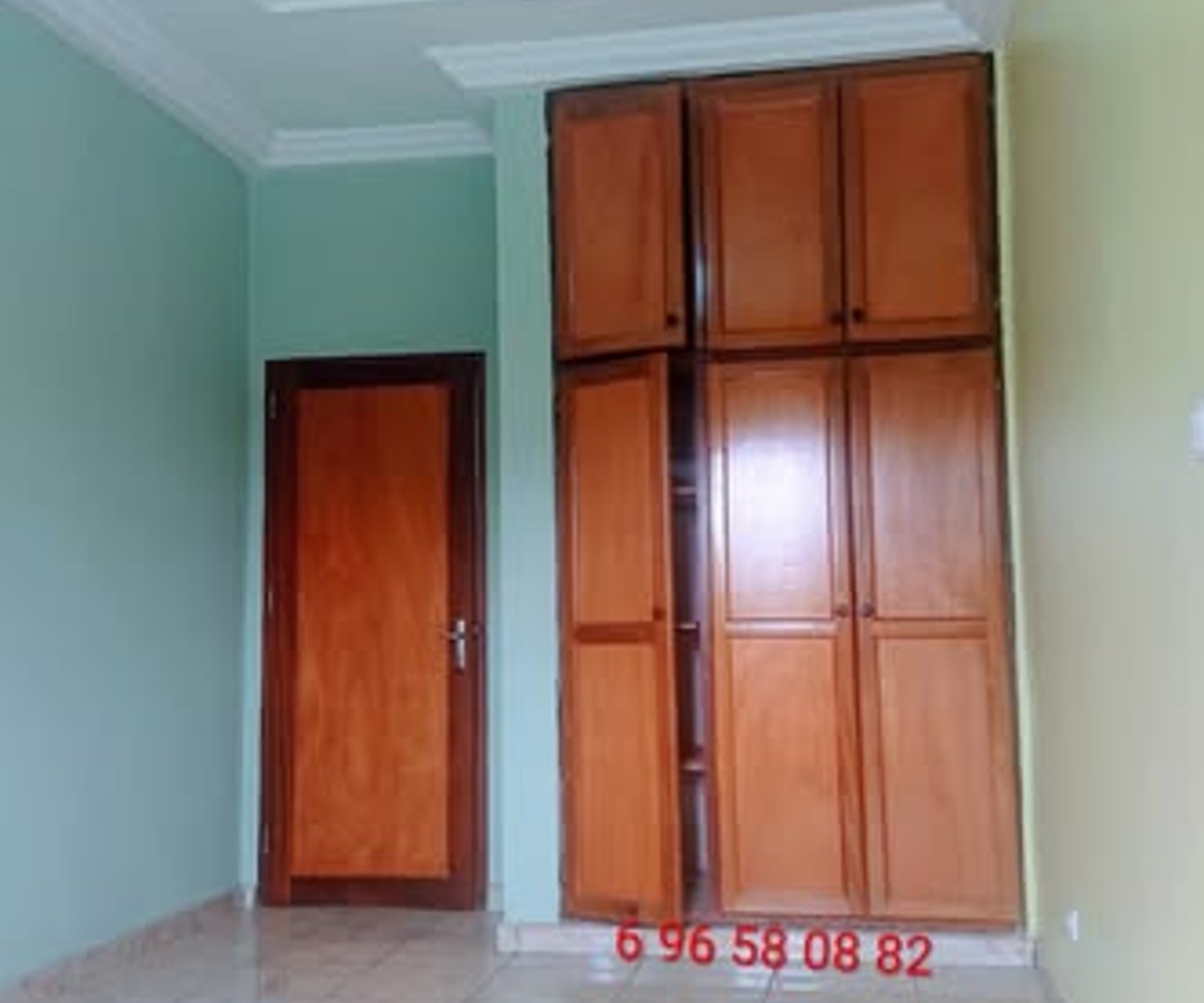 Appartement 2 chambres à louer à Yassa, près du Stade Japoma