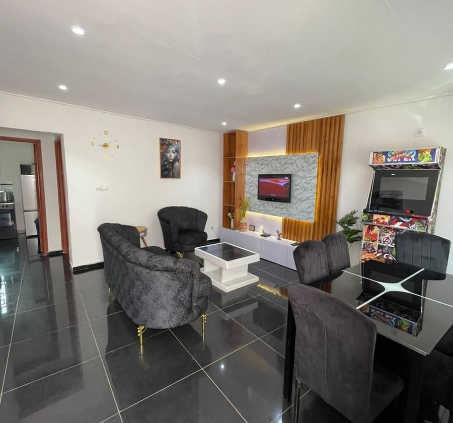 Appartement meublé à Efoulan Club