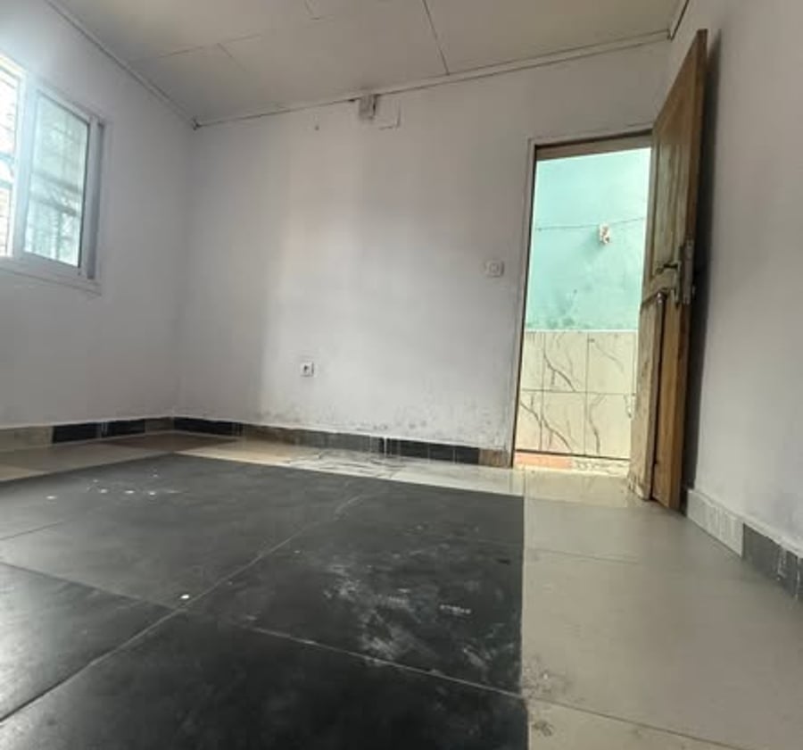 Chambre moderne à louer - Makepe Missoké