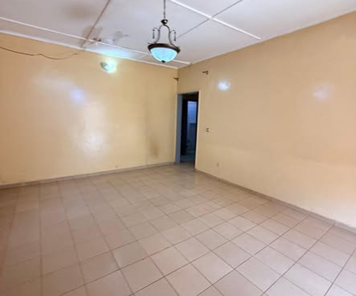 Villa à louer à Ngousso, Yaoundé - 3 chambres, 2 douches