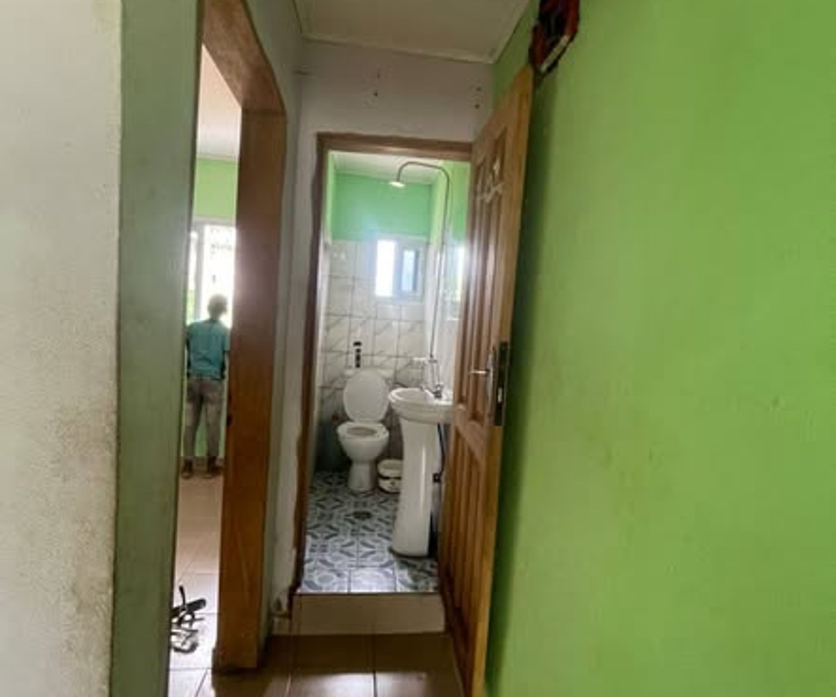 Studio moderne à louer à Logbessou