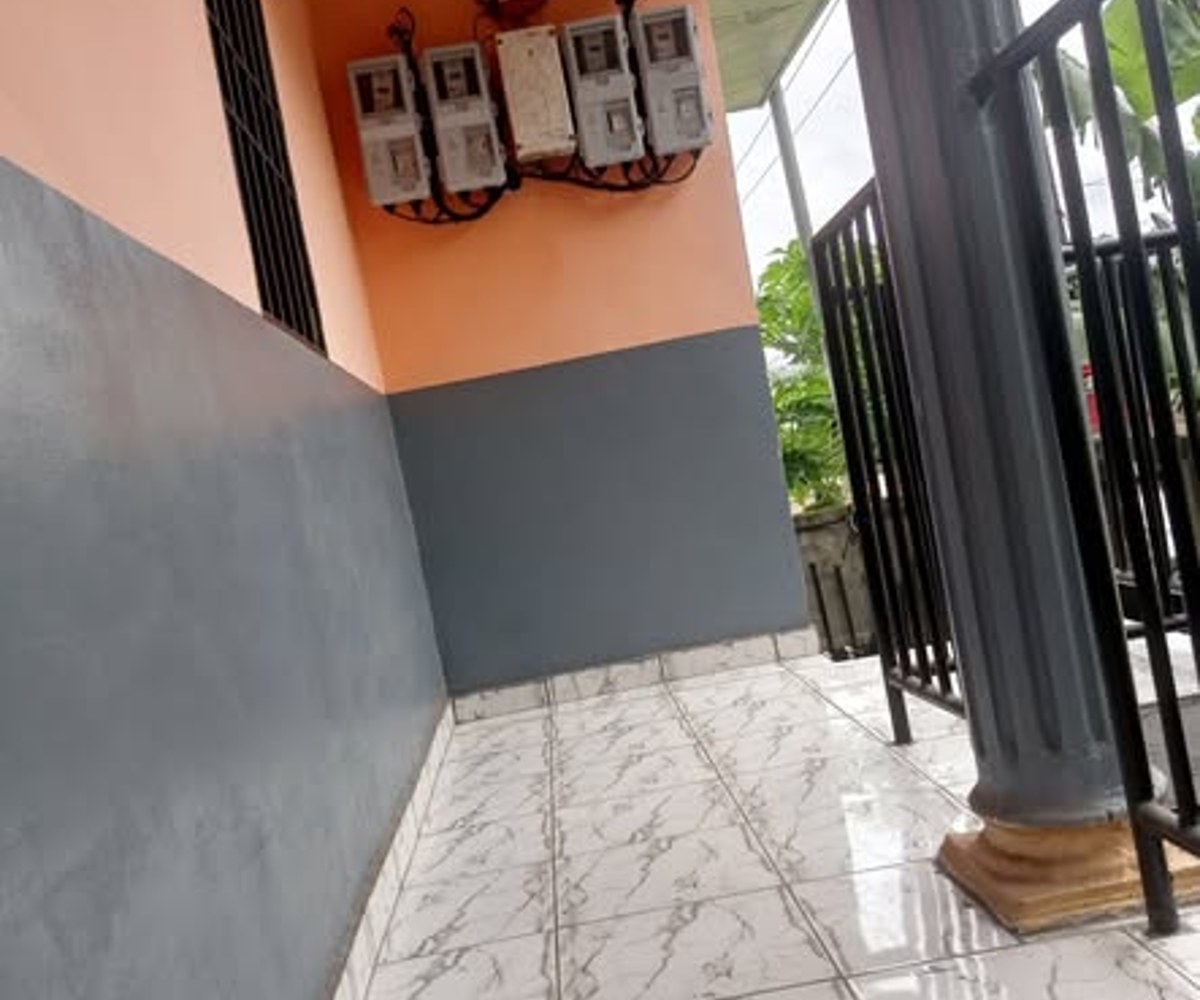 Studio moderne à louer à Village, Douala