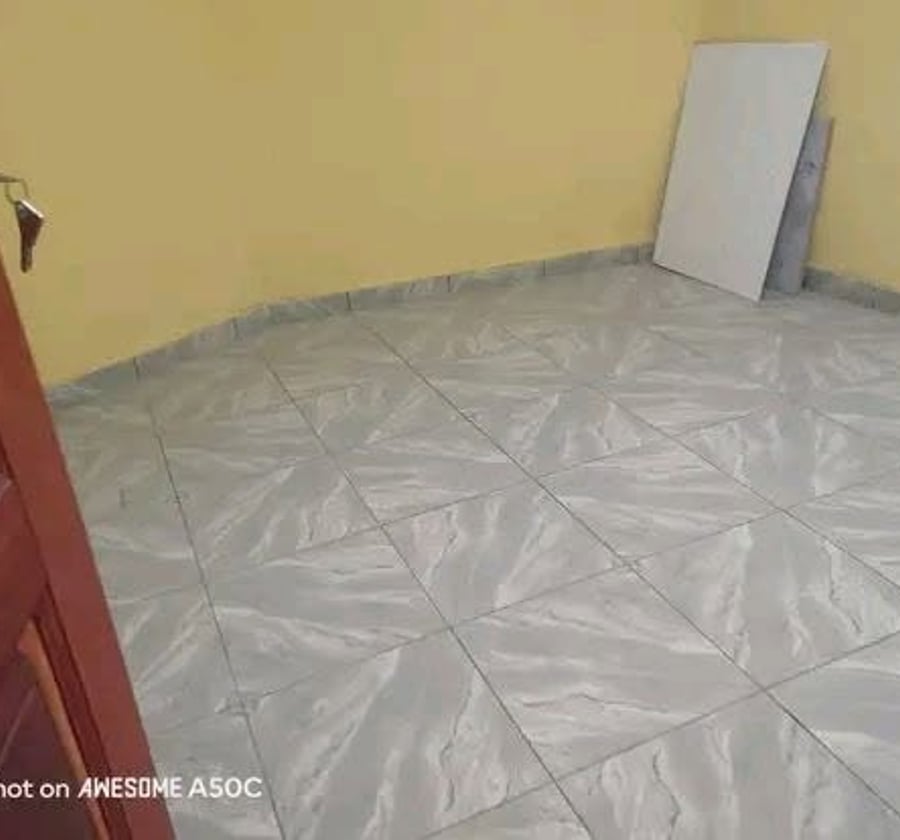 Studio moderne à louer au Rond point CCC