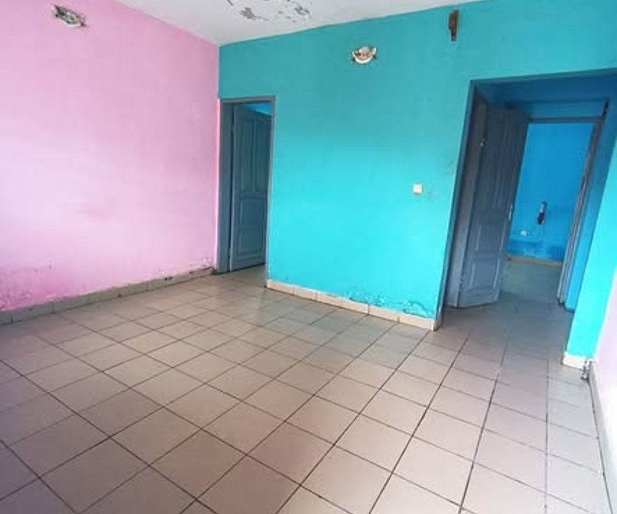 Studio moderne à louer - Biyem-Assi, Yaoundé