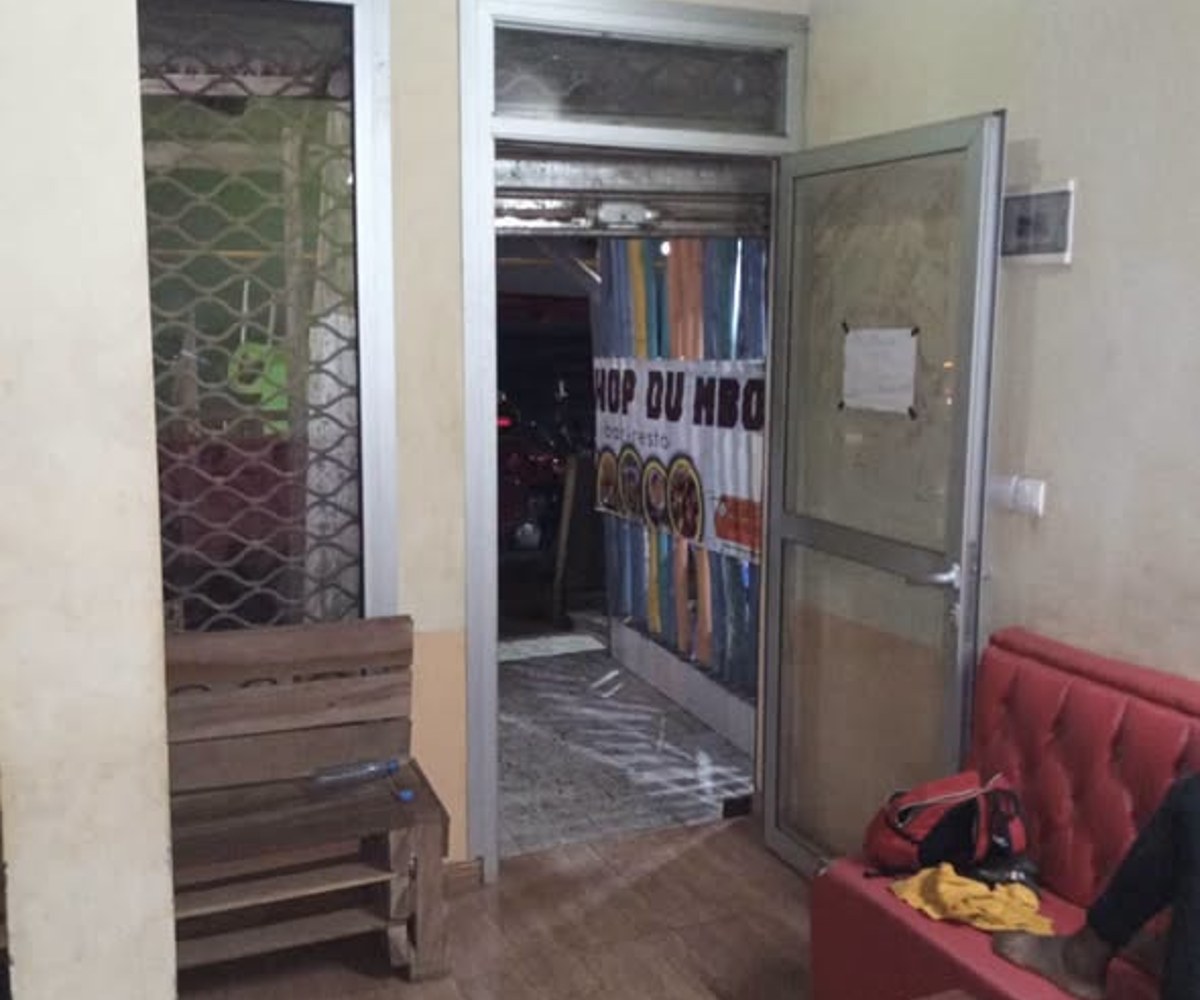 Boutique à louer - Tropicana, Yaoundé