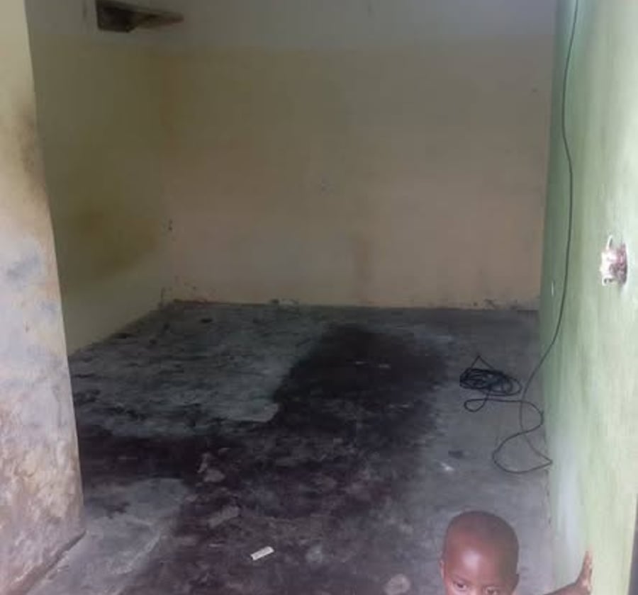 Chambre avec douche interne à louer à Beedi