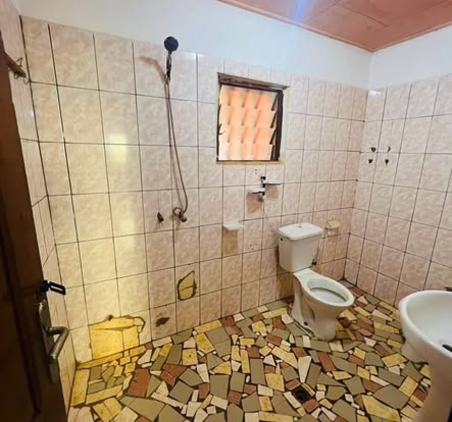 Appartement moderne à Etoug-Ebe