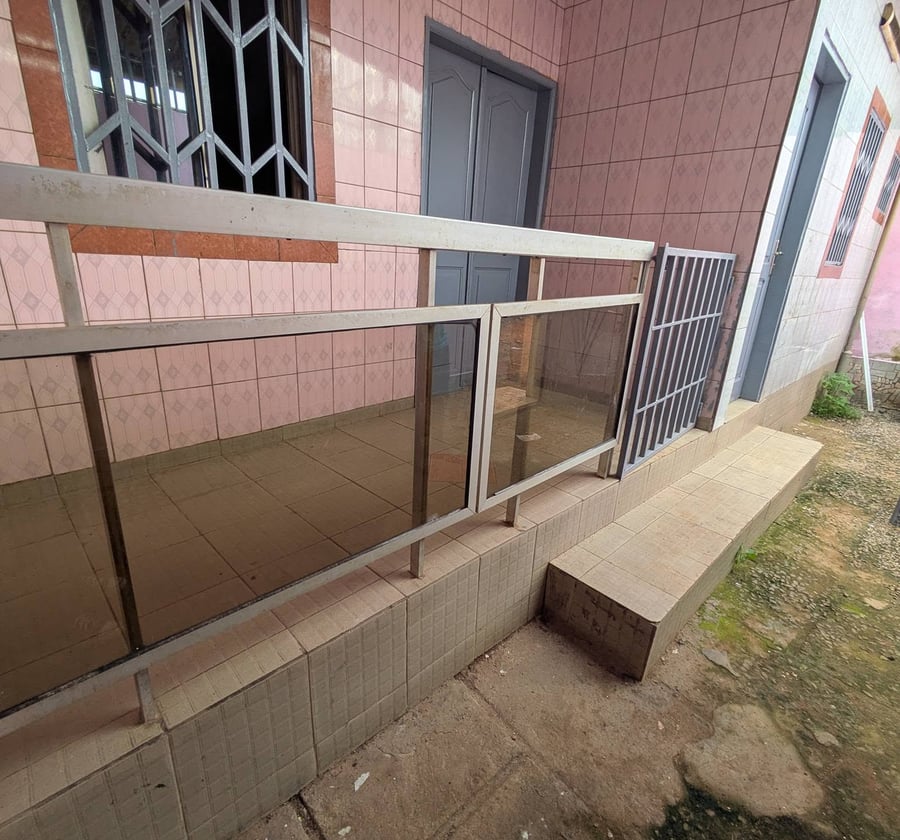 Appartement 2 chambres - Odza Borne 10