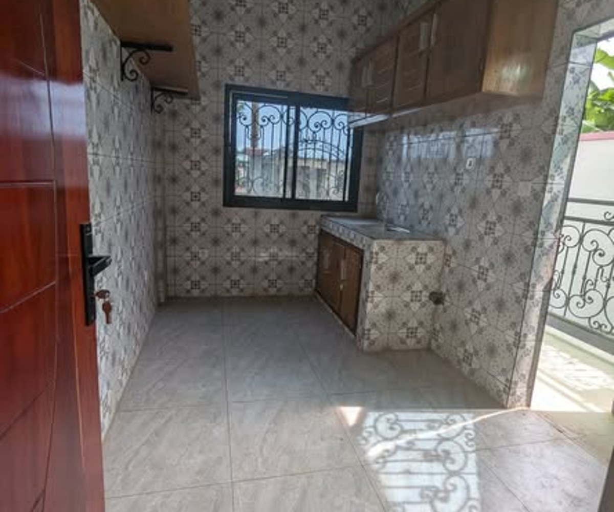 Appartement à louer à Odza