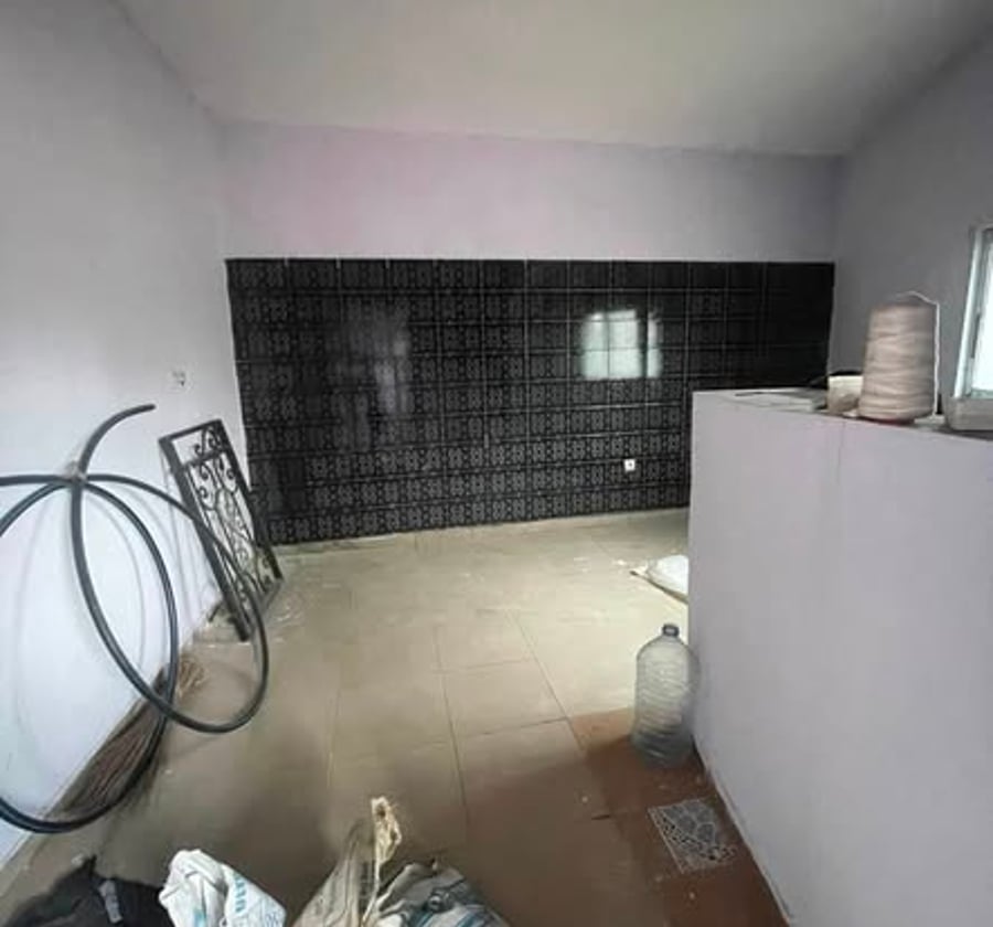 Studio moderne à louer - Ange Raphaël Carrefour IPA (45 000 FCFA/mois)