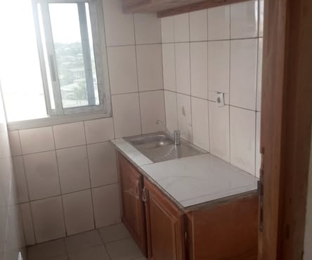 Studio moderne à louer - Village, Douala