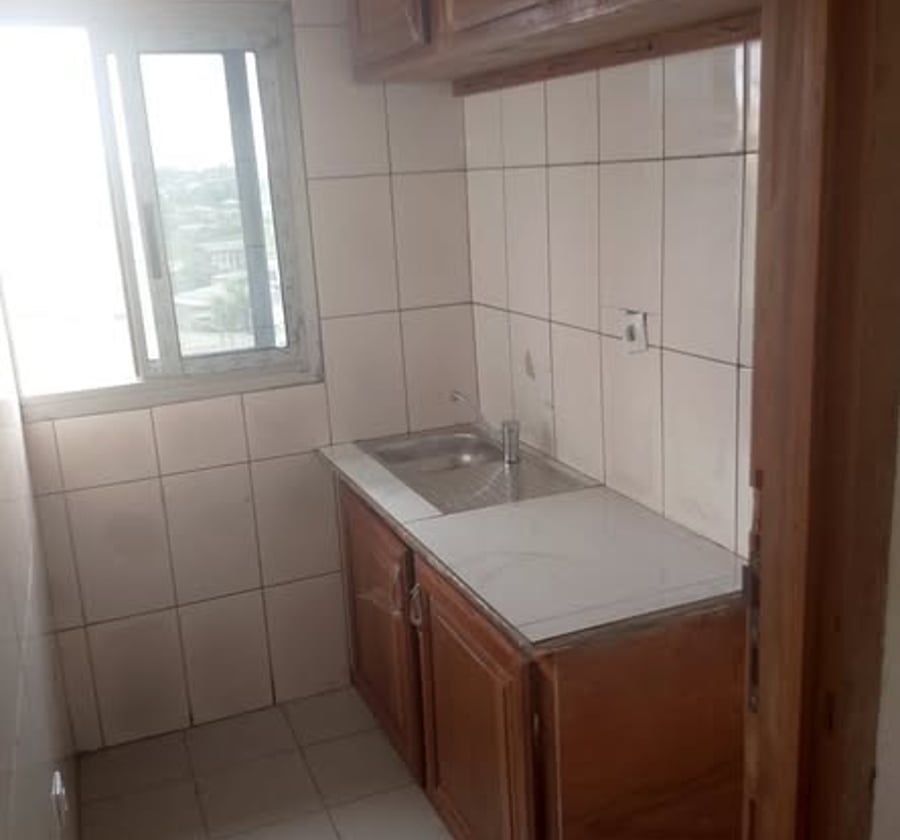 Studio moderne à louer - Village, Douala