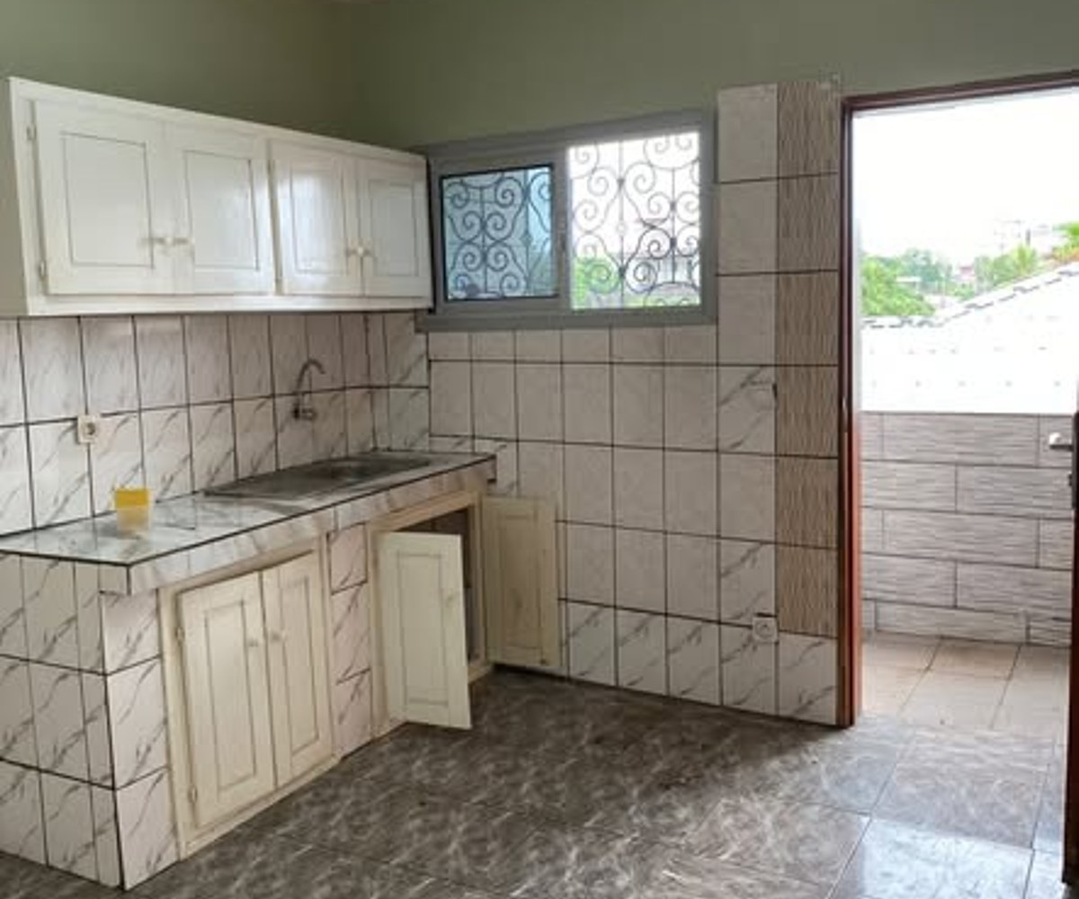 Studio moderne hyper spacieux et propre - Bonapriso, Douala