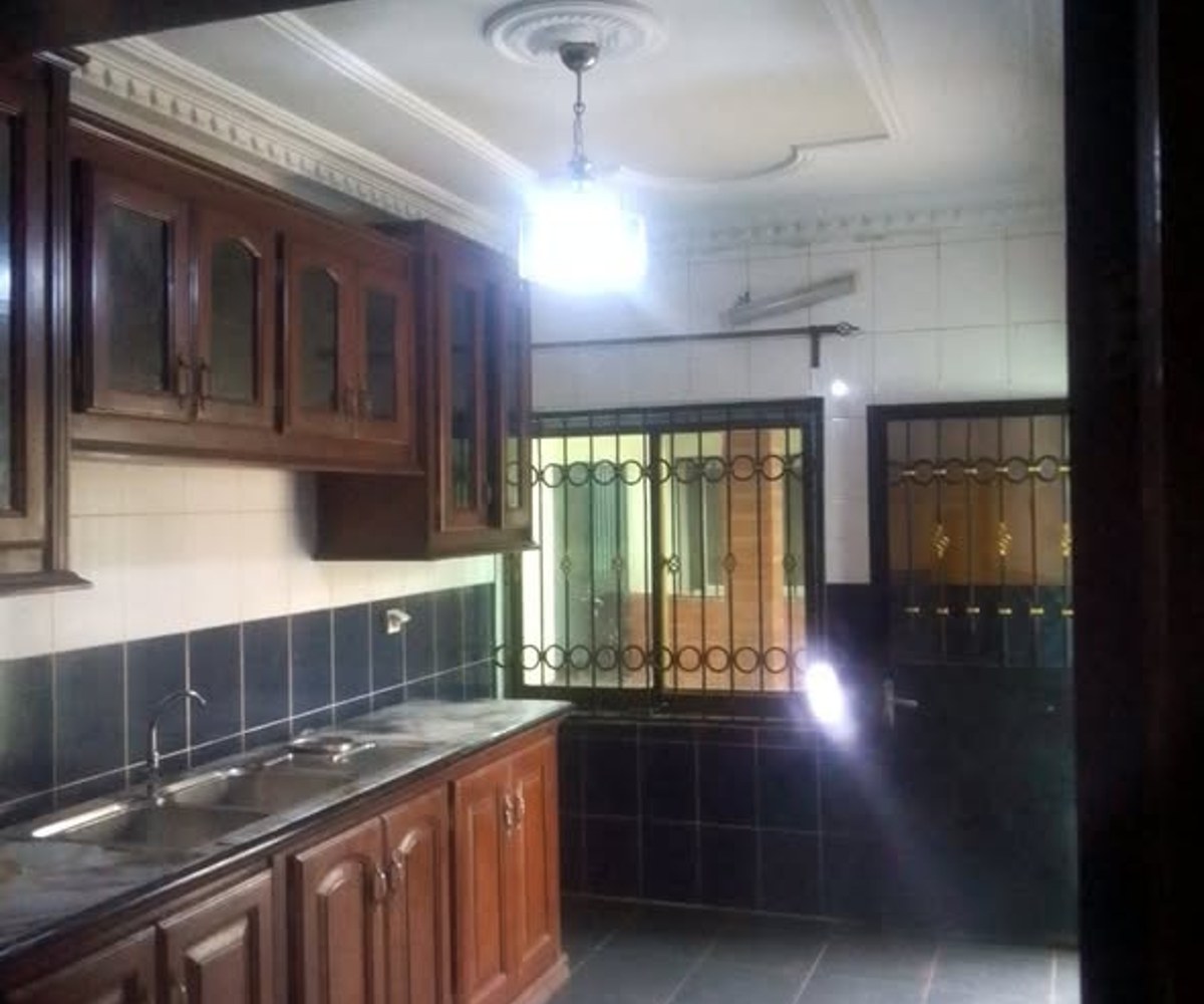 Maison de 6 chambres à louer - Simbock, Yaoundé