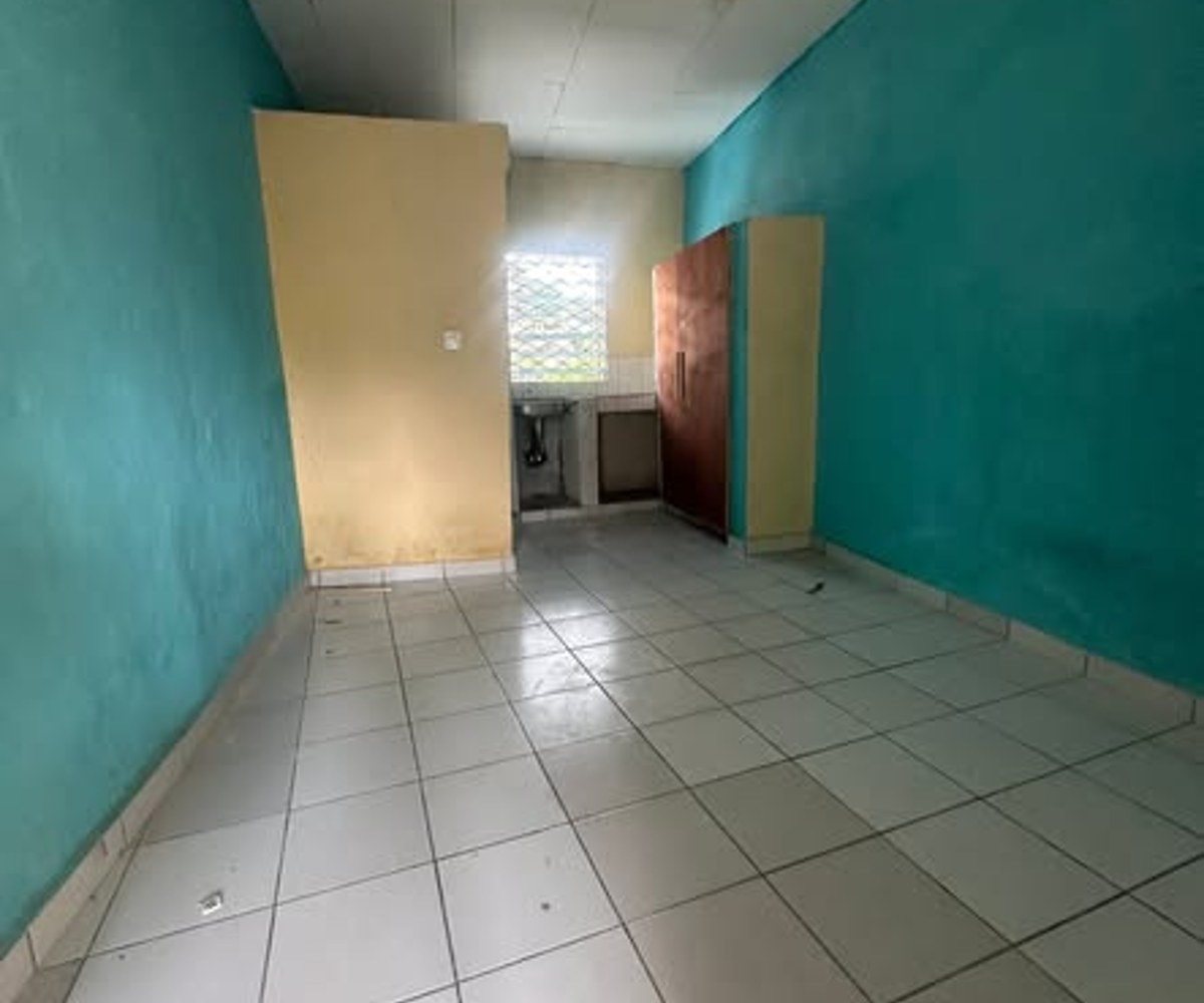 Chambre moderne à PK 15