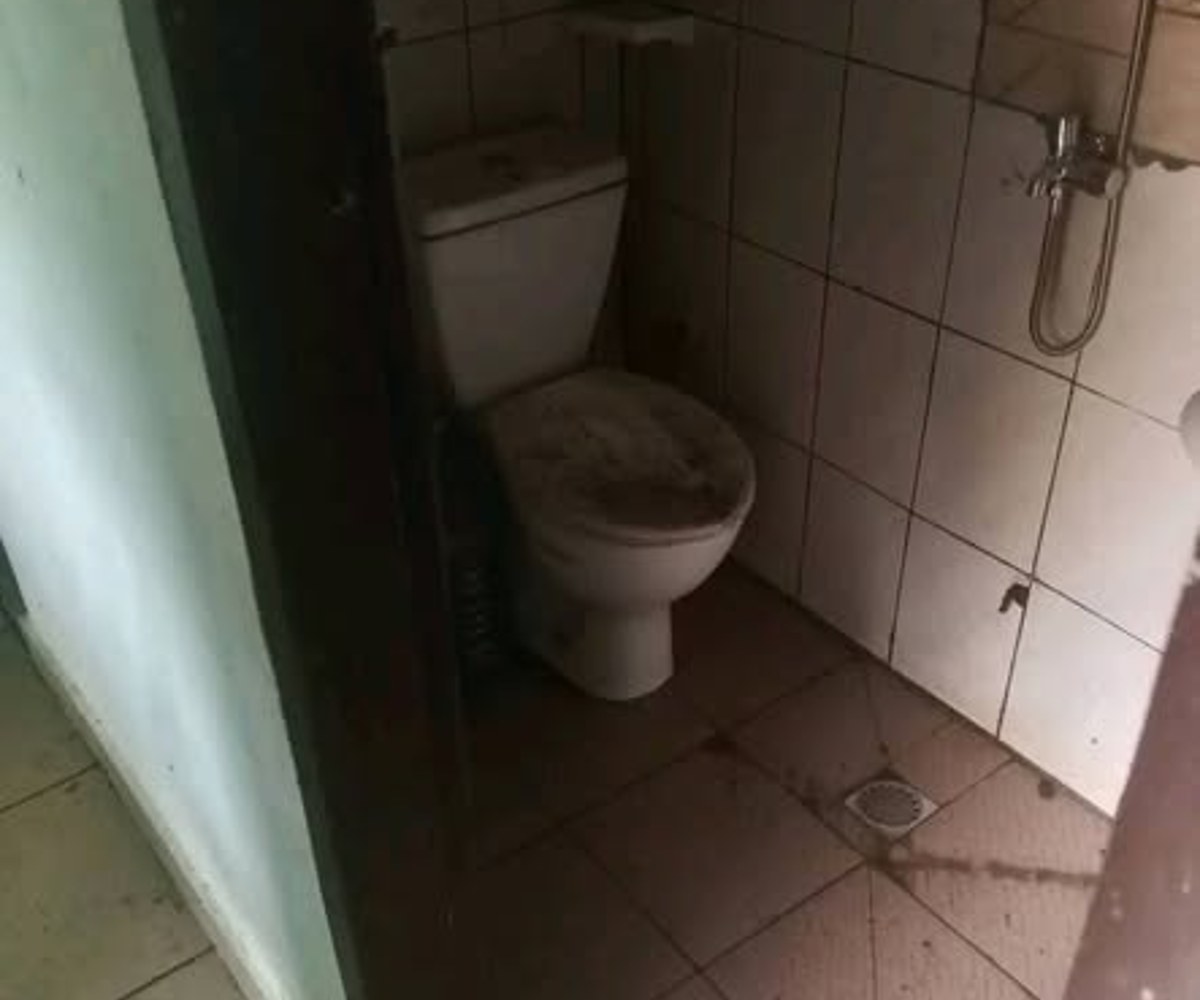 Chambre neuve à louer à Douala PK8 ESG