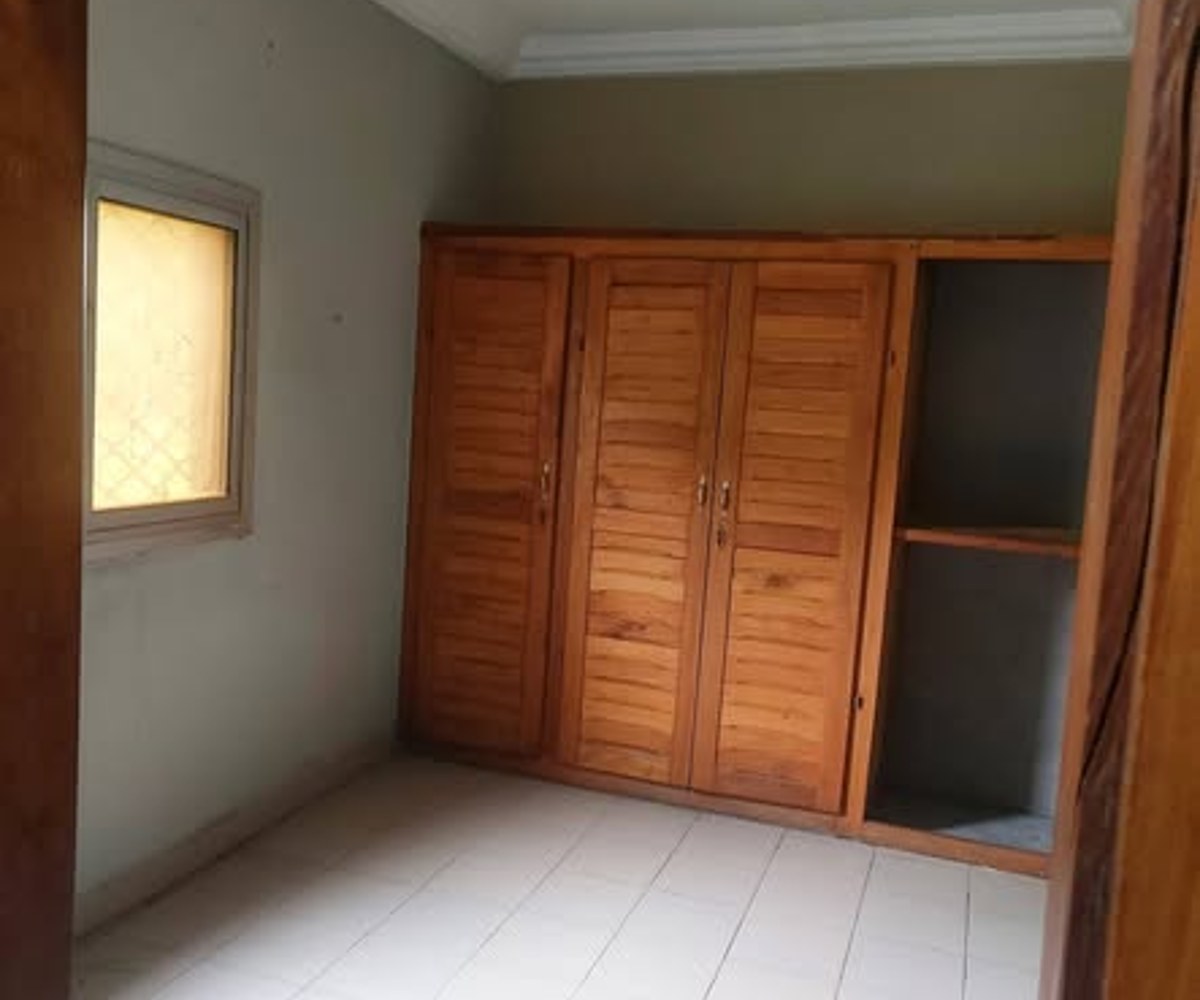 Appartement 3 chambres à louer à Kotto