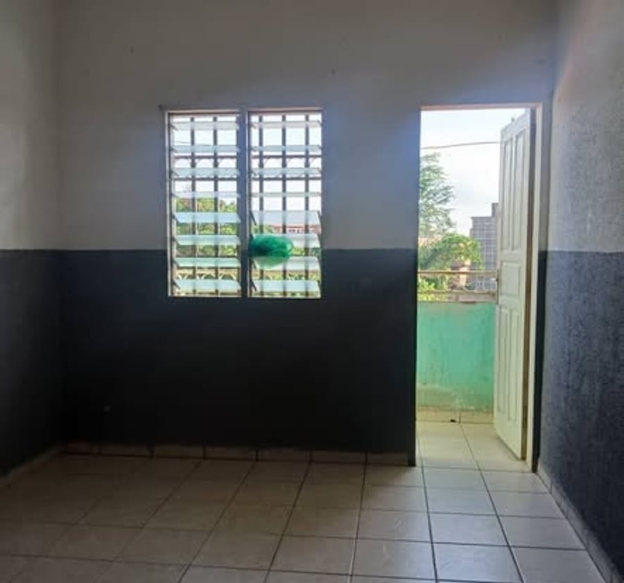 Chambre moderne à louer à Soa