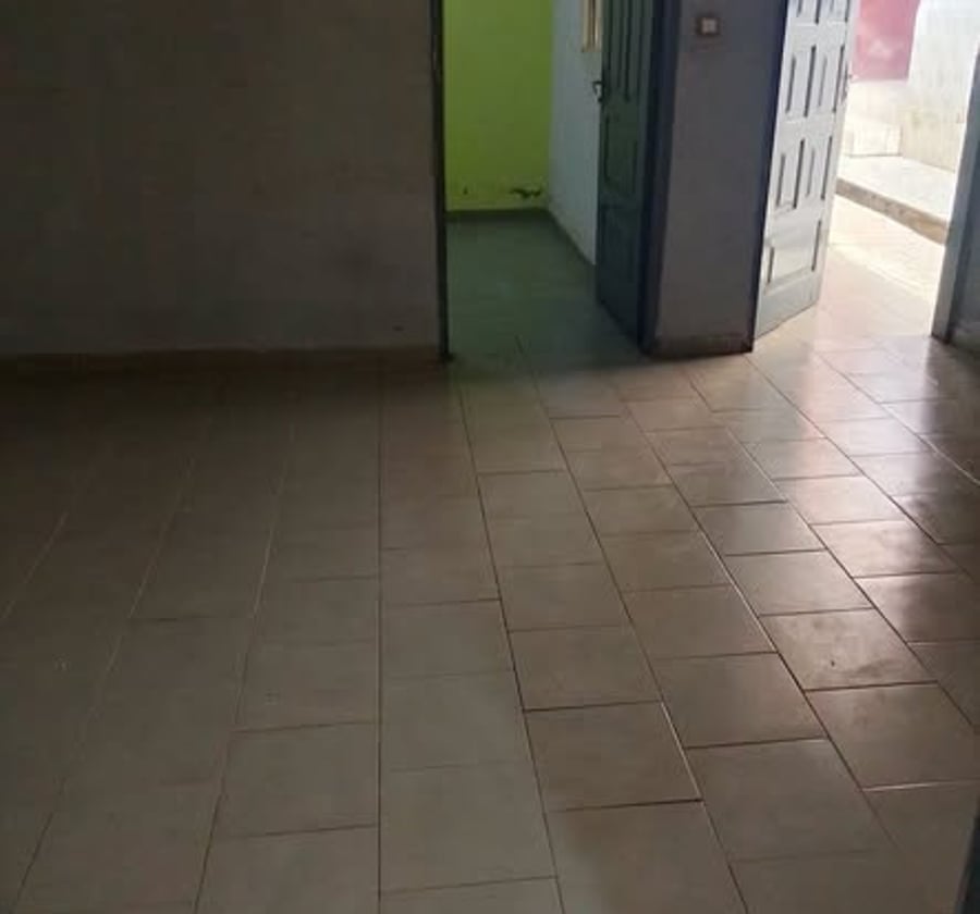 Très grand studio moderne – Nkomo Mindef