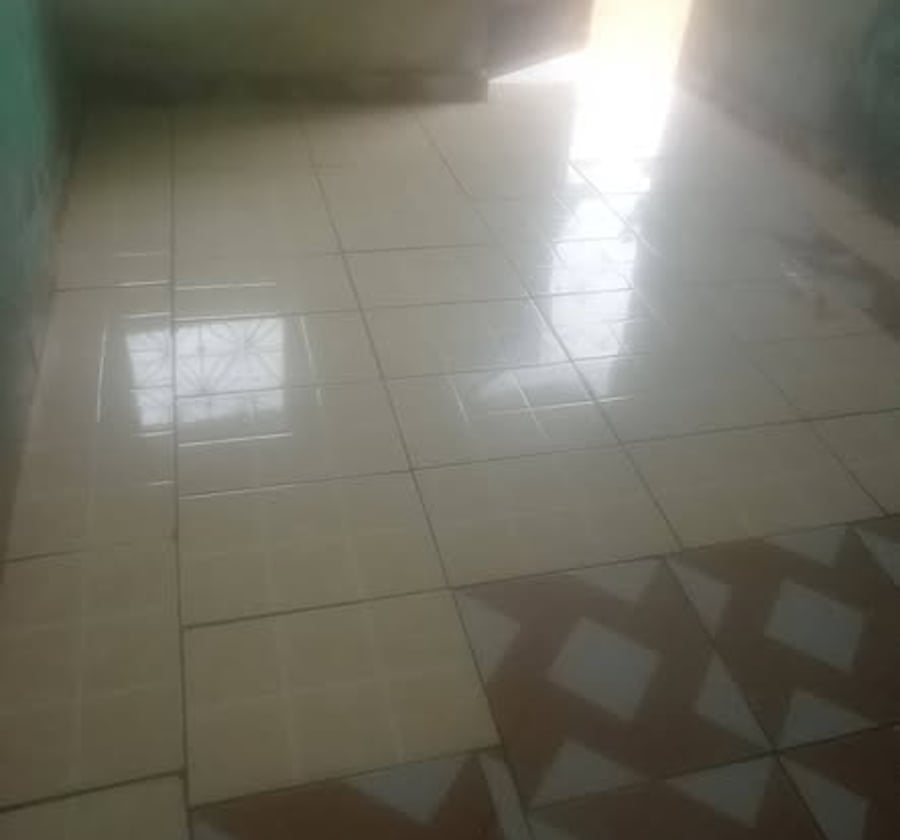 Chambre à louer à Beedi – 25 000 XAF/mois