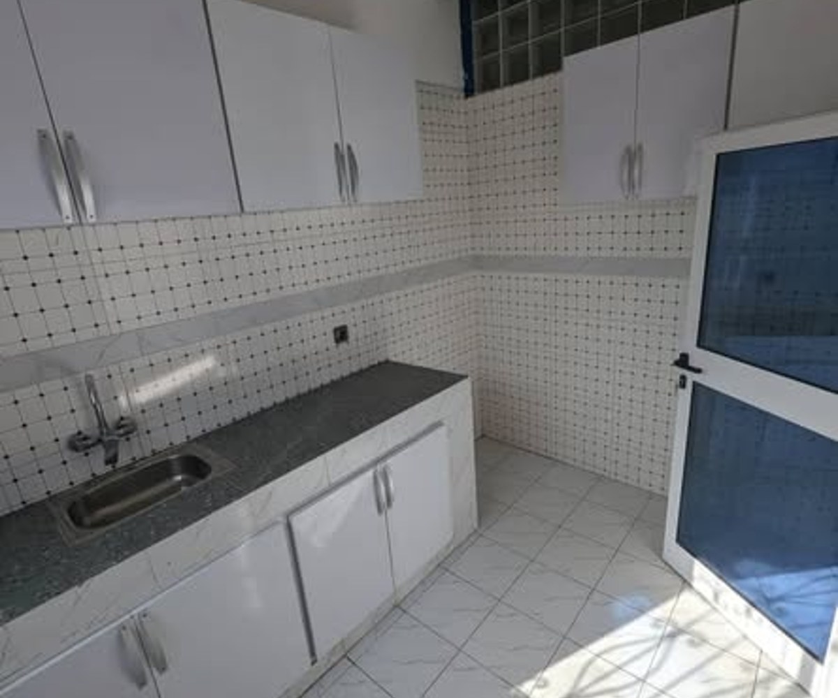 Appartement moderne à louer - Efoulan
