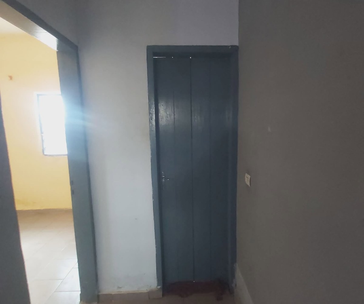 Studio moderne à Biyemassi