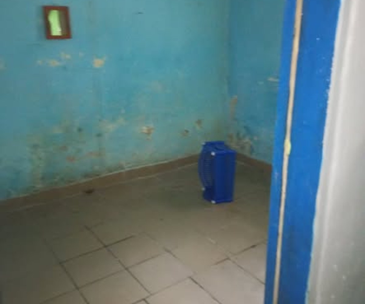 Studio moderne 4 pièces - PK8 Douala