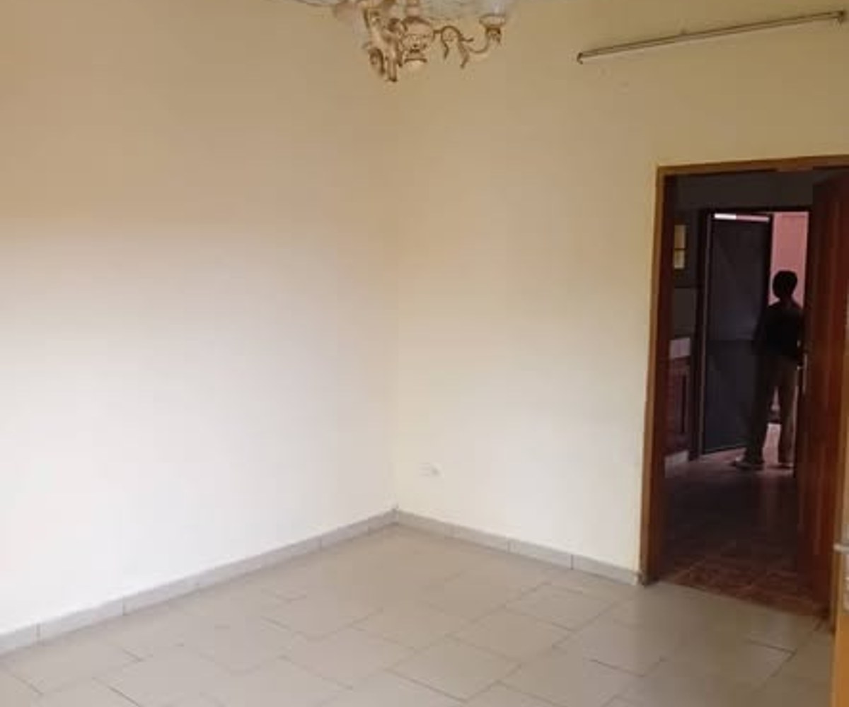 Studio individuel à louer - Mimboman, Yaoundé