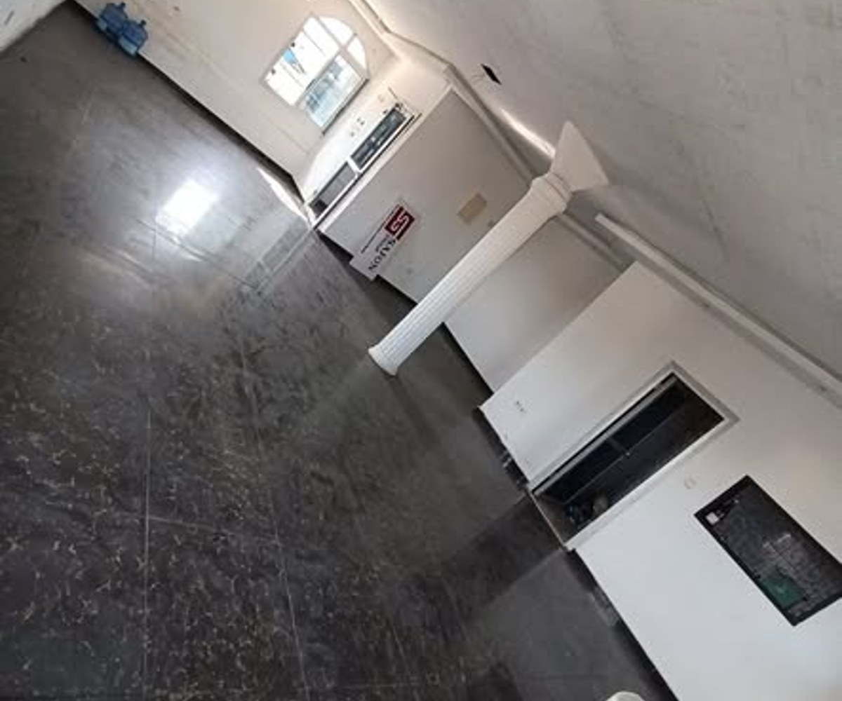 Espace commercial à louer à Bonaberi