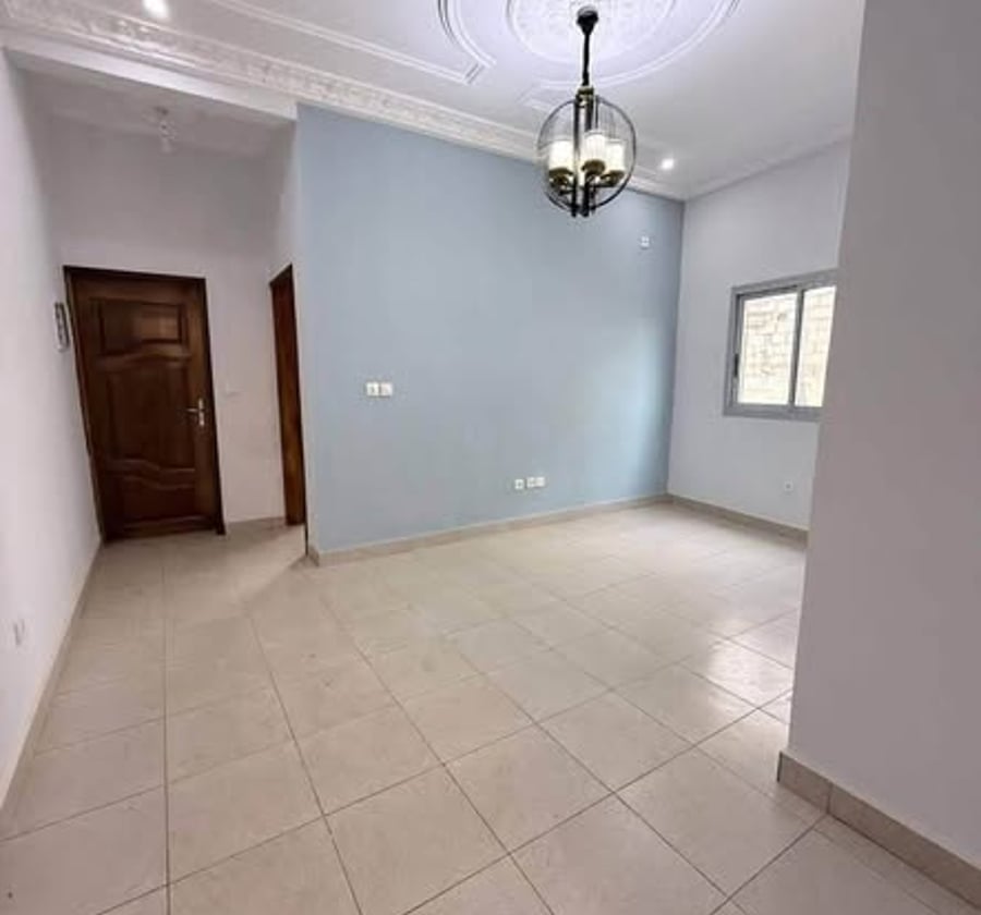 Studio moderne à louer à Nkoabang - 65 000 FCFA/mois