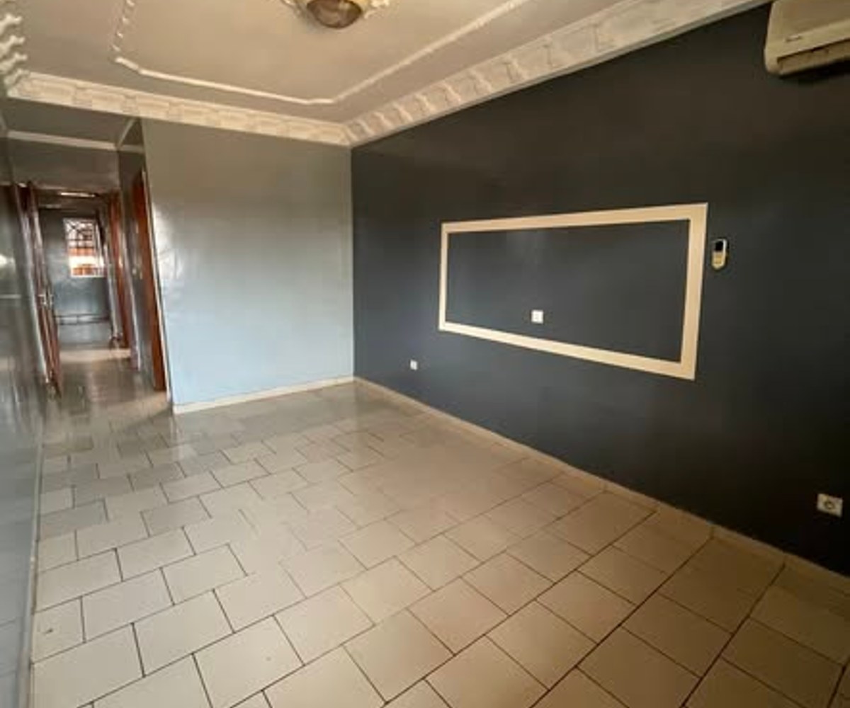 Appartement VIP 3 chambres à Essos - Yaoundé