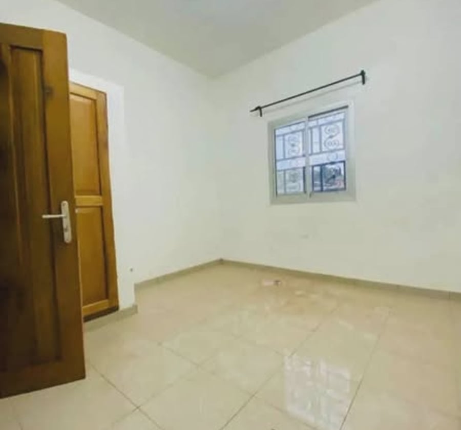 Appartement moderne à Obobogo - 2 chambres, 2 douches, forage