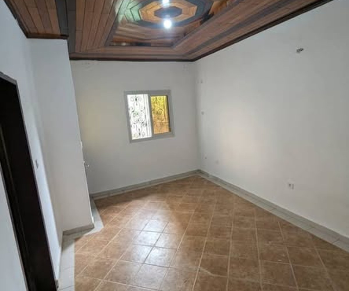 Studio à louer à Odza Petit Marché - 60 000 FCFA/mois