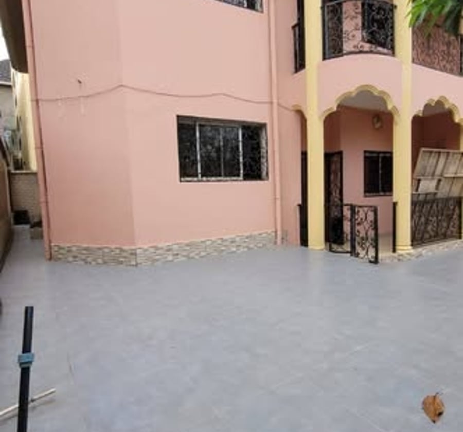 Duplex à louer à Biyem-Assi (Jouvence)