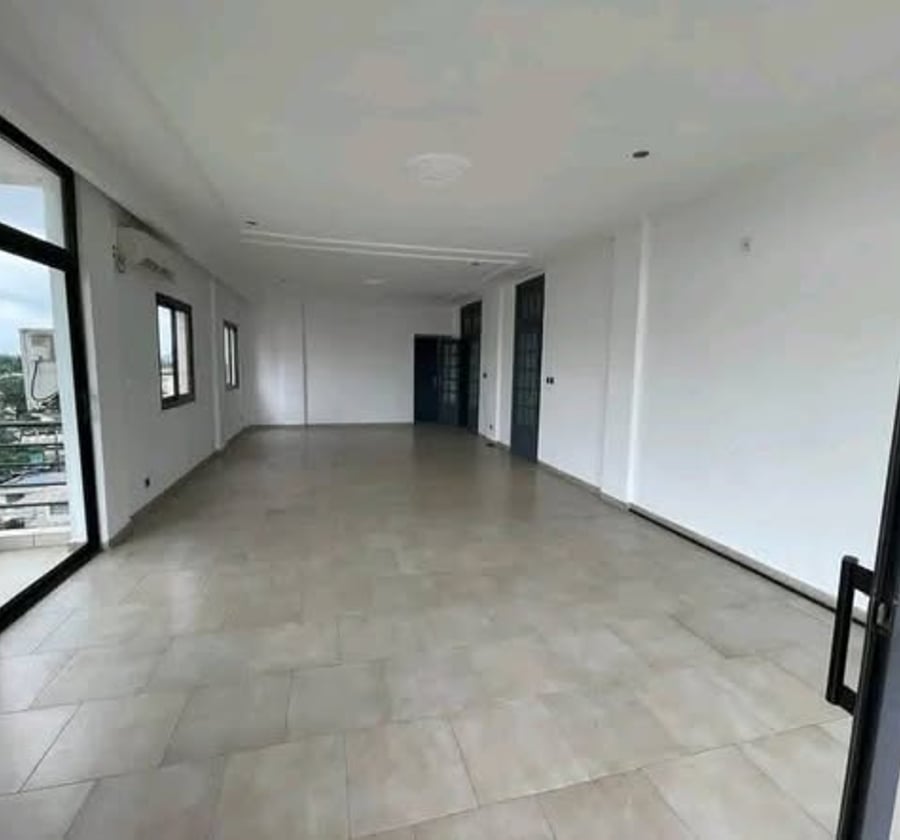 Appartement 3 chambres haut standing à Bali, Douala